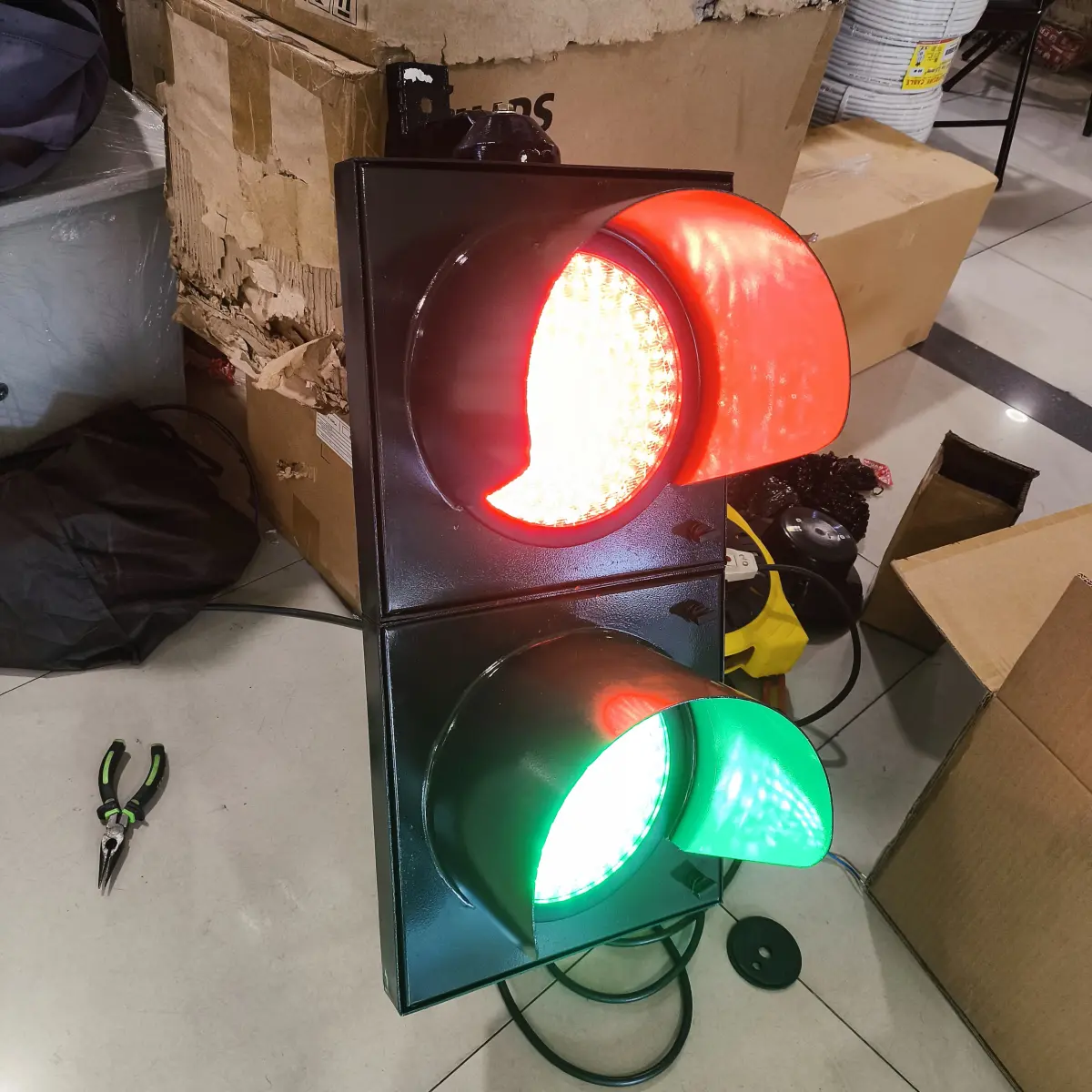 Lampu Traffic Light Led 2 Aspek 20 cm / 30 cm Red Green ( Merah Hijau ) Stop and Go